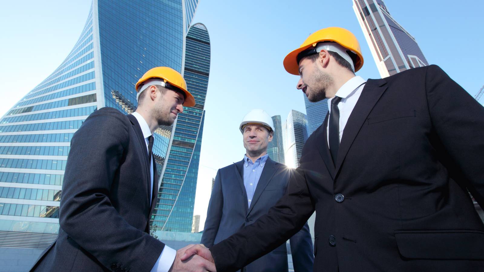 Choosing the Best Investor-Friendly Contractors: 5 Key Factors for Selecting The Right Contractor for Your Investment Project